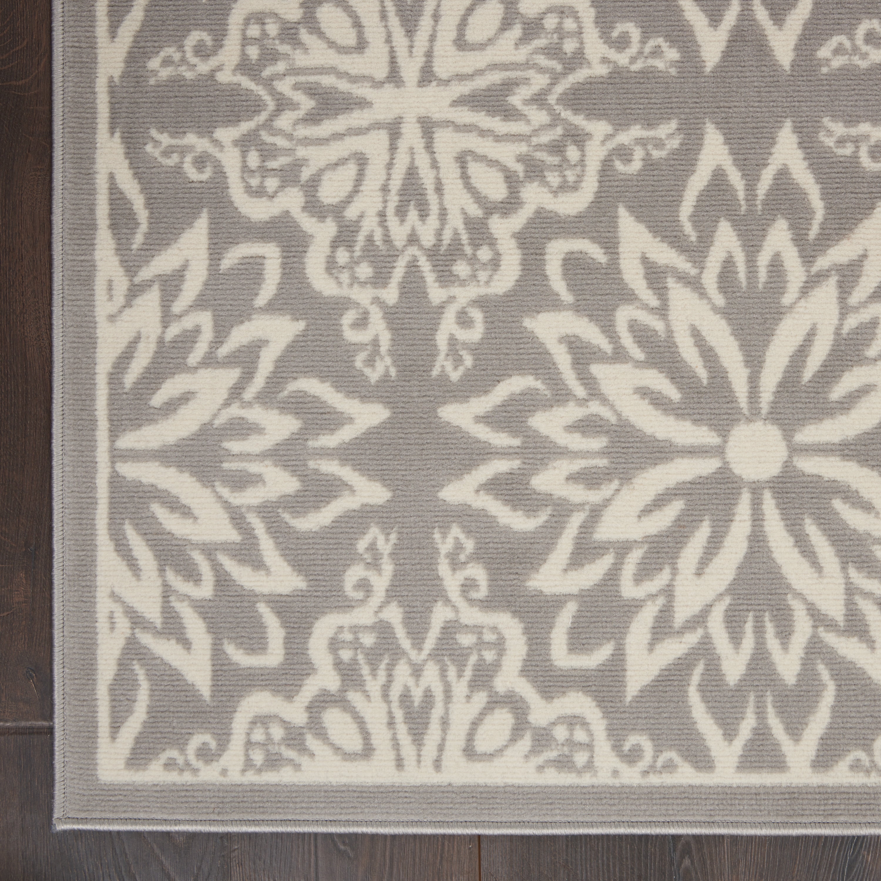 Nourison Bliss Modern Floral Ivory/Grey 5'3" x 7'3" Area Rug, (5' x 7')