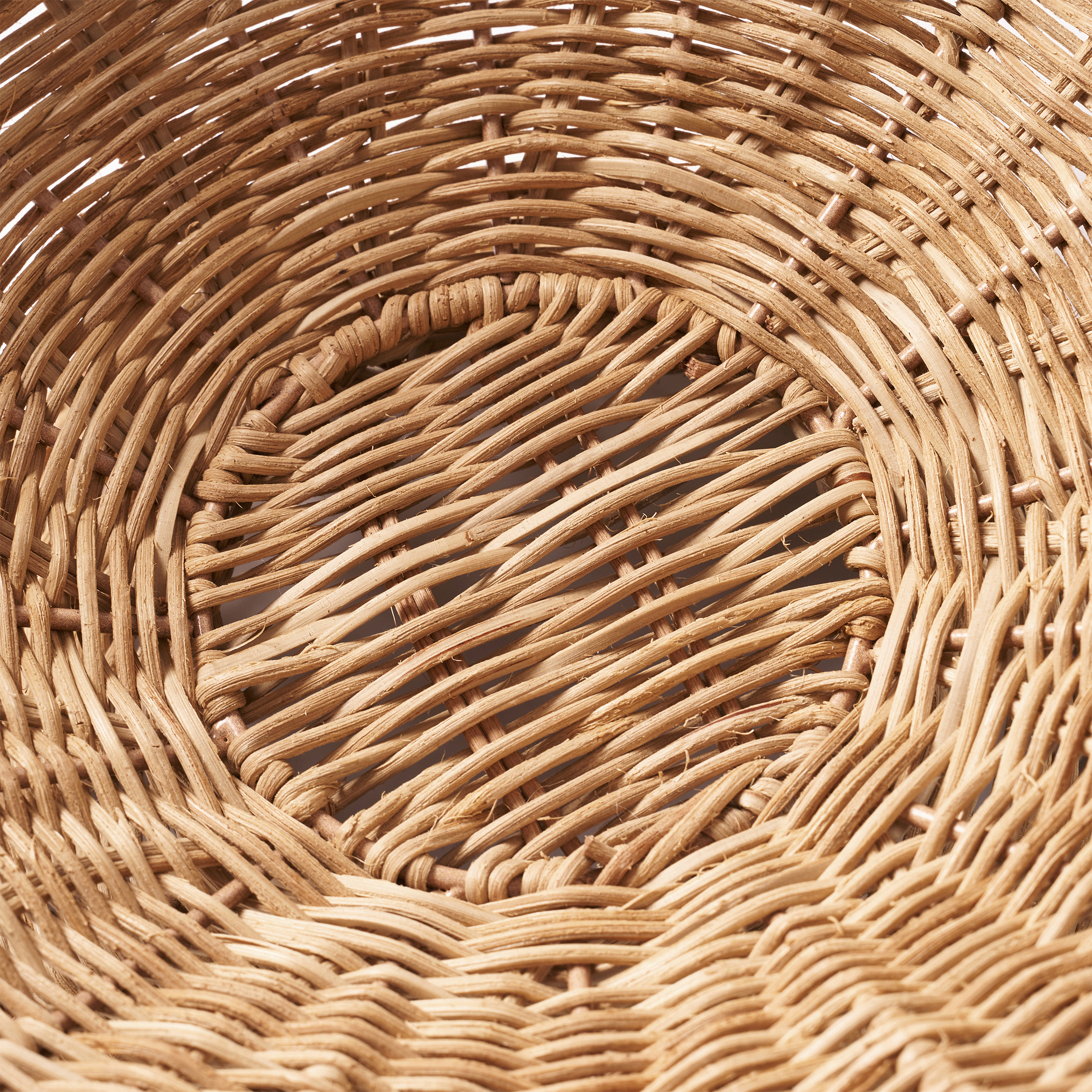 Home Decor Collection Woven Rattan Bowl with Scalloped Edges, 13.5 Inches