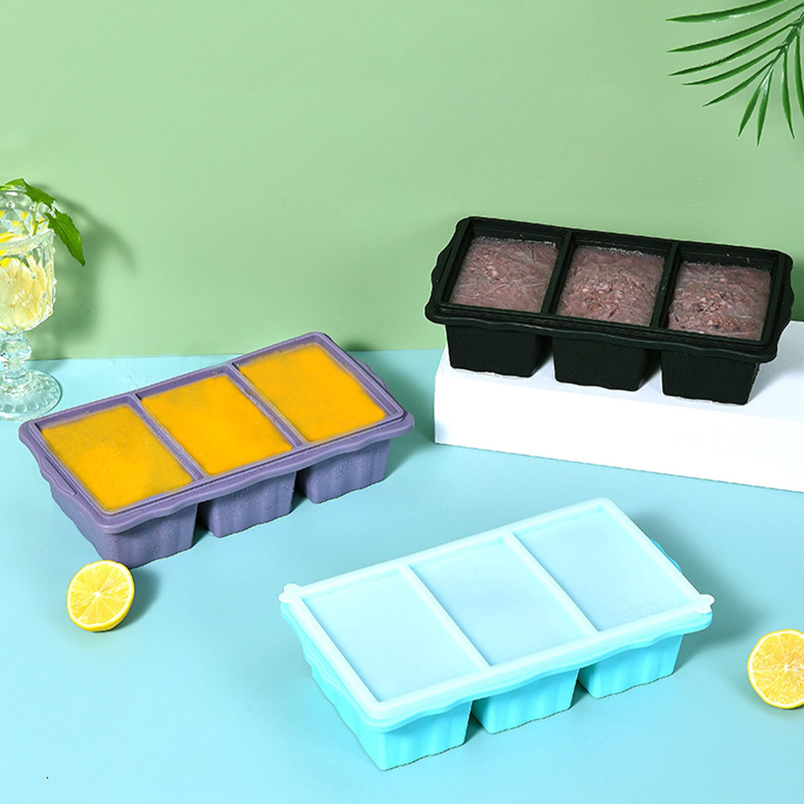 Black Silic 1Pcs Ice Cube Tray with Lid,Silic 1Pcs Freezer Tray with Lid,Three-Piece Set,Suitable for Storing and Freezing Meals,Soups,Etc