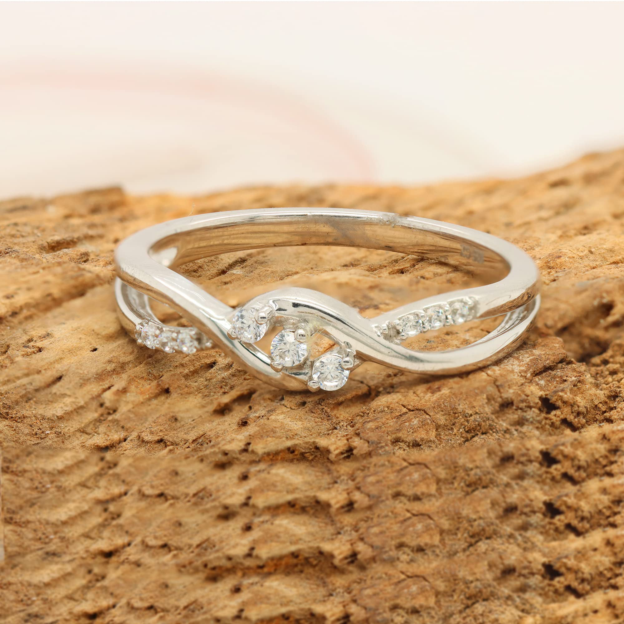 12 Tips for Buying an Engagement Ring