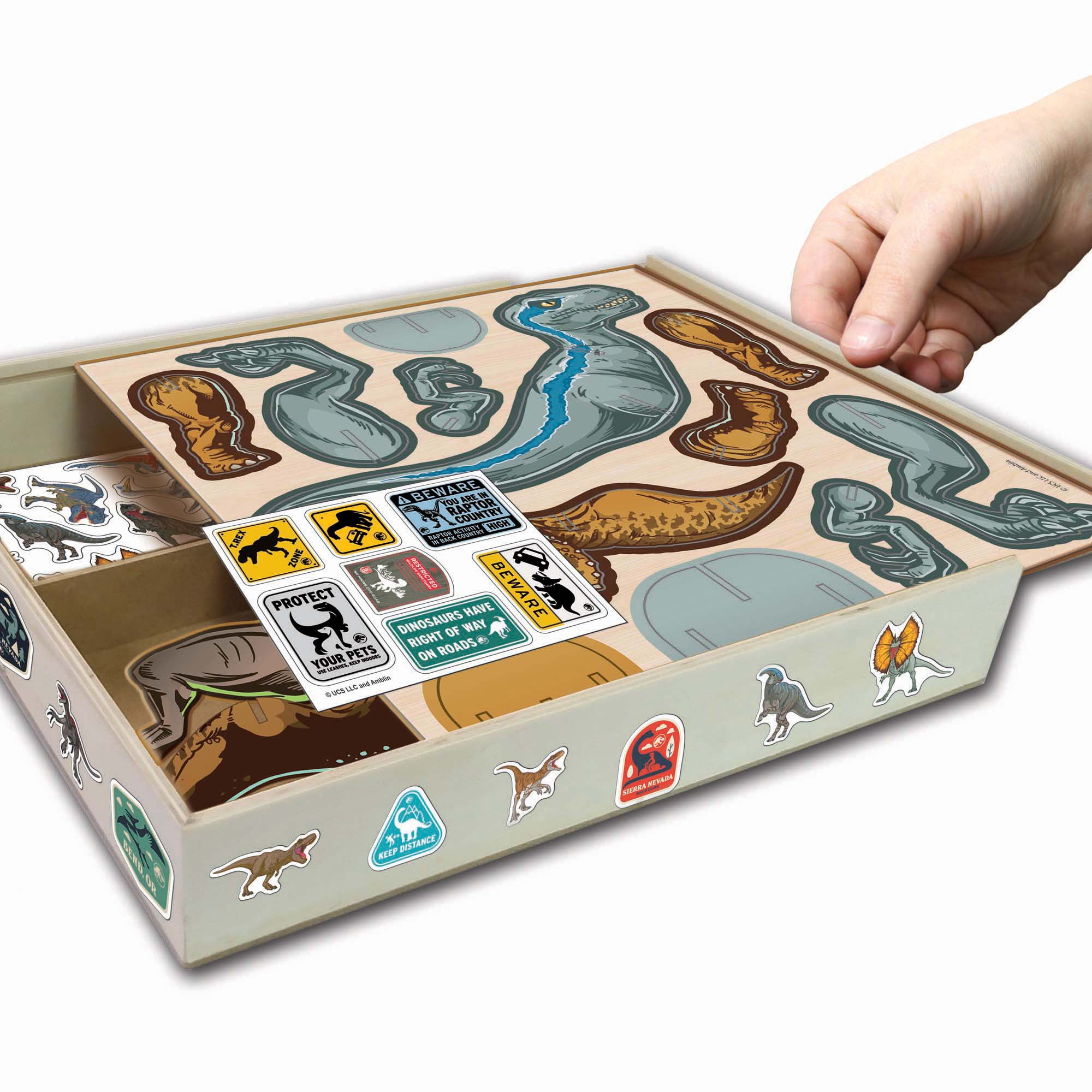Jurassic World Dominion: Wood Dinosaur Activity - Building