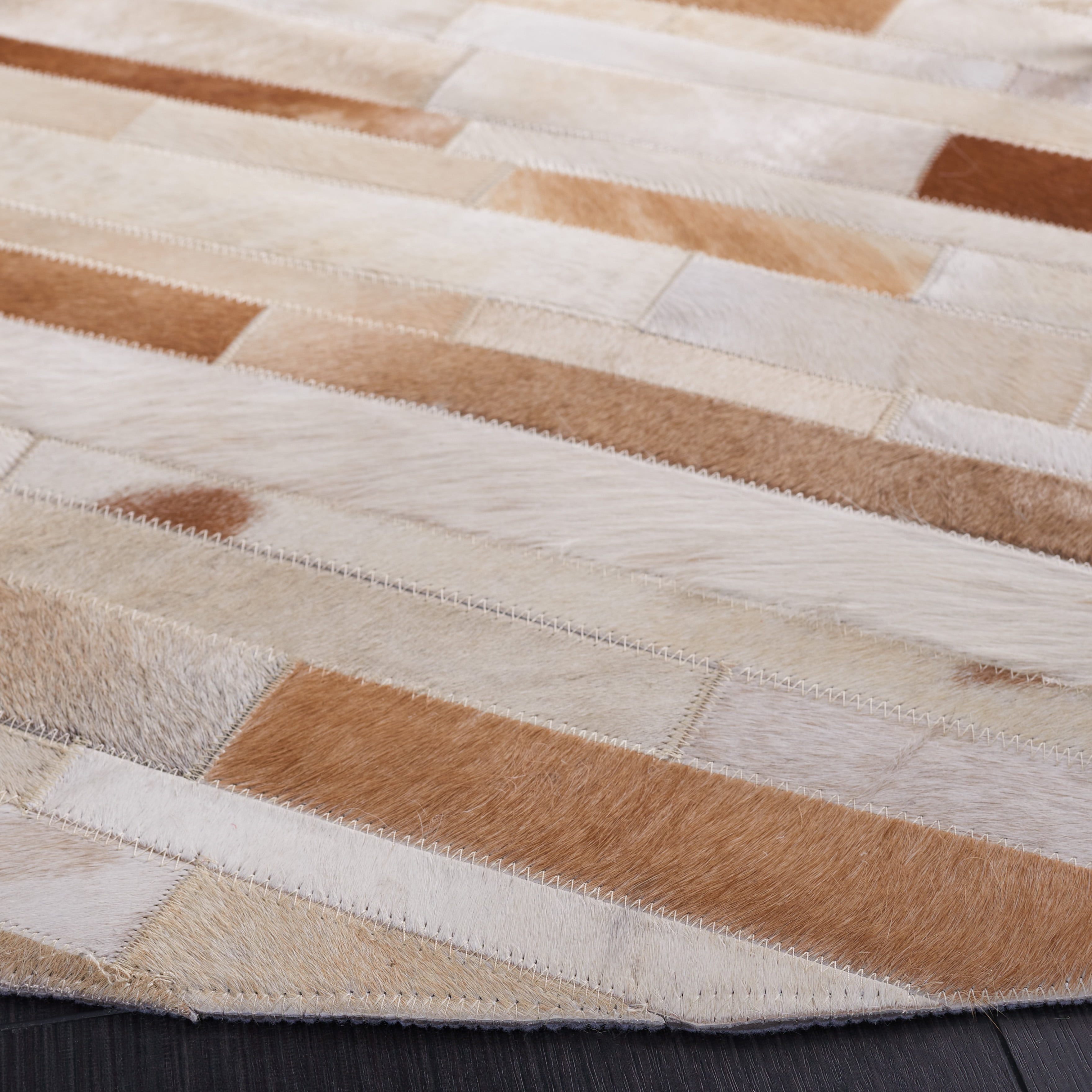 SAFAVIEH Studio Leather Loew Geometric Area Rug, Tan/Ivory, 6' x 6' Round