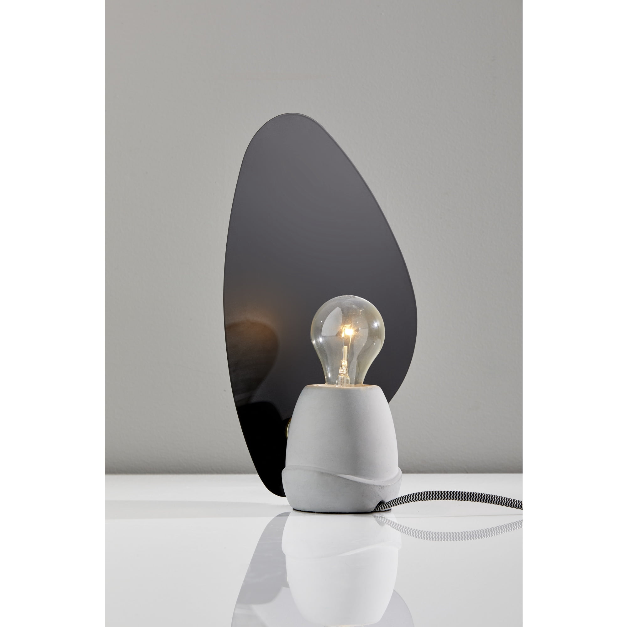 Bonnie Table Lantern