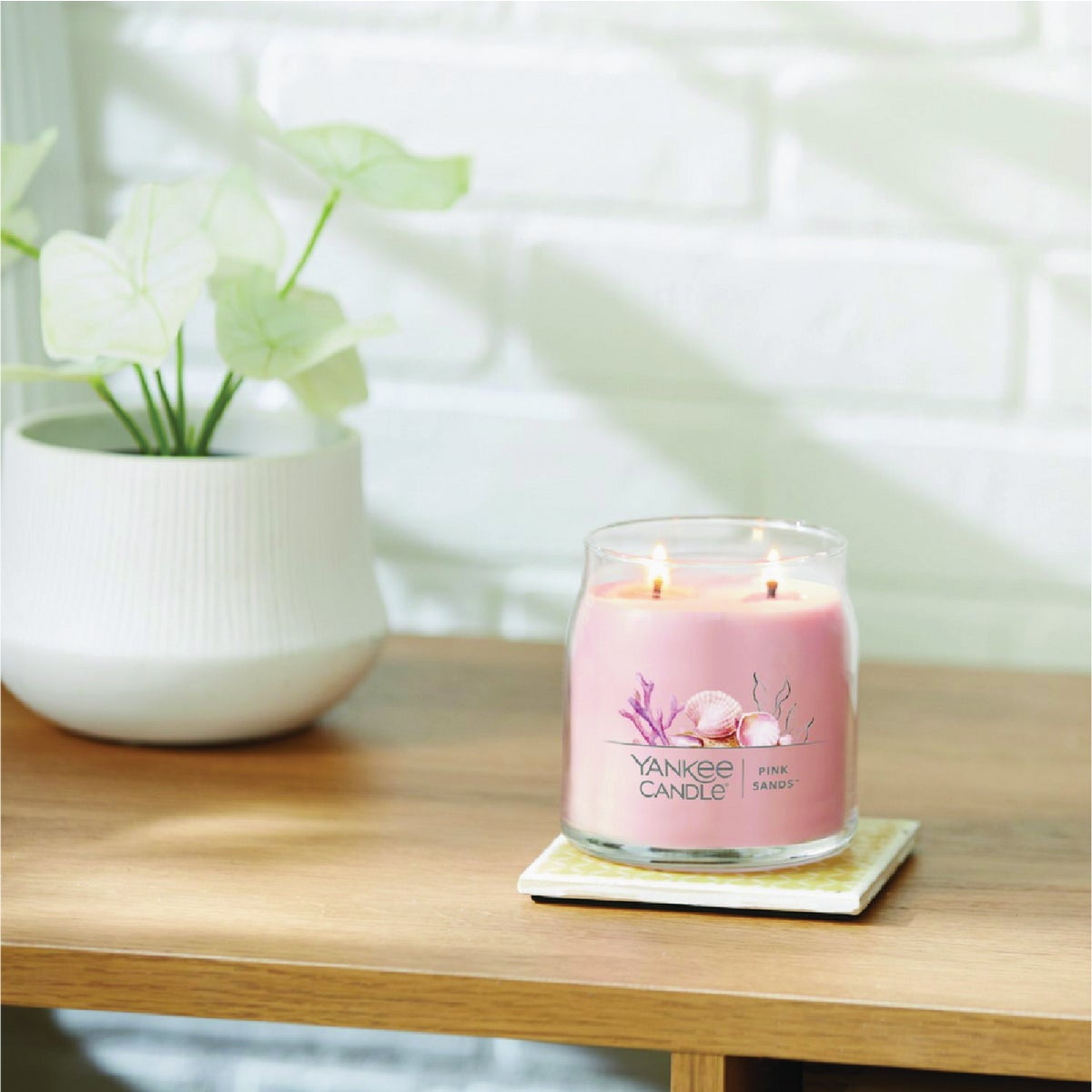 Yankee Candle Signature Medium 2-Wick Candle, Pink Sands™, 13 oz