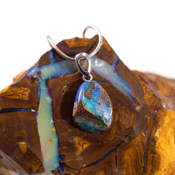 ABUNDANT MAJESTY STERLING SILVER NATURAL AUSTRALIAN SOLID BOULDER OPAL NECKLACE