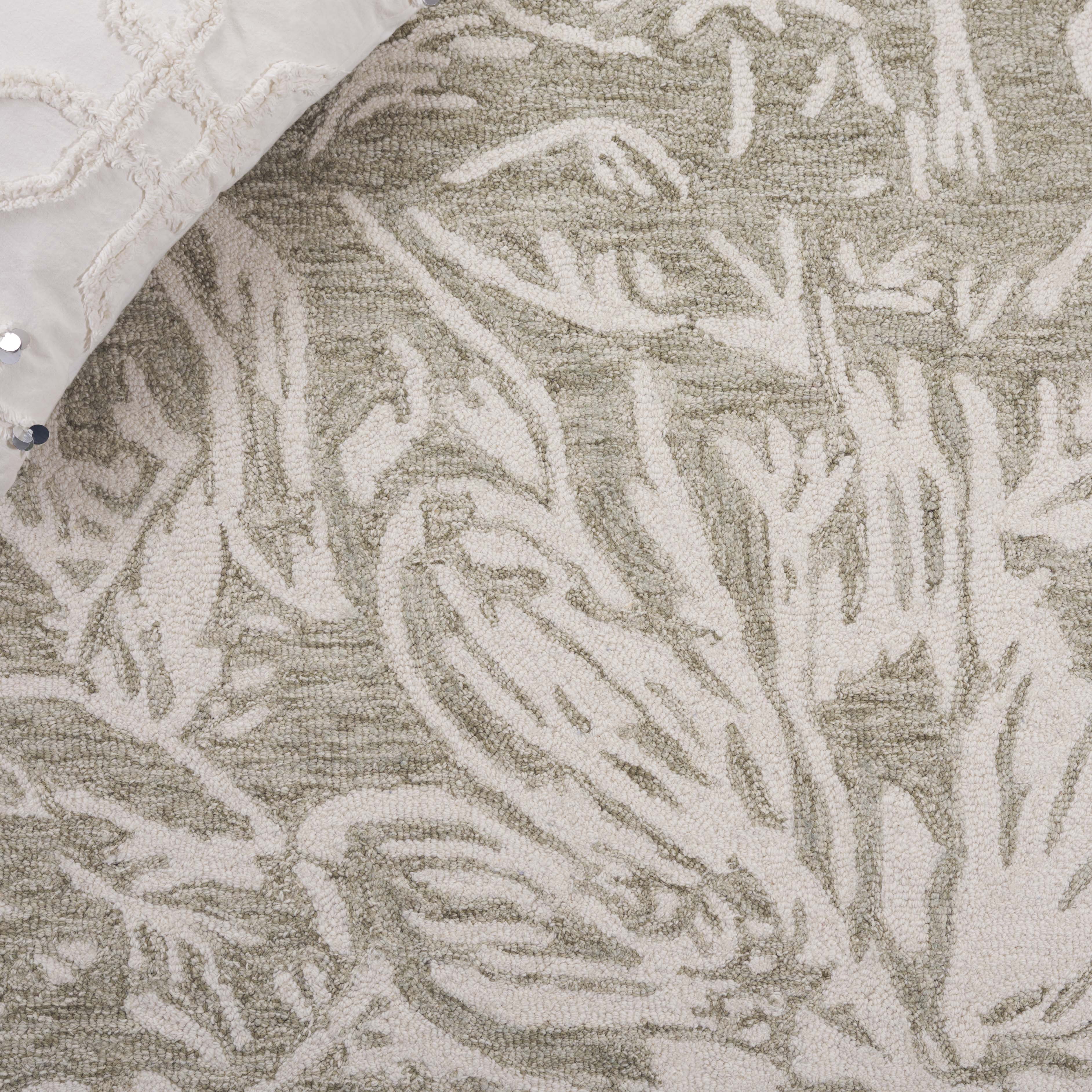 Safavieh Jardin Lalia Floral Area Rug, Gray/Ivory, 4' x 6'