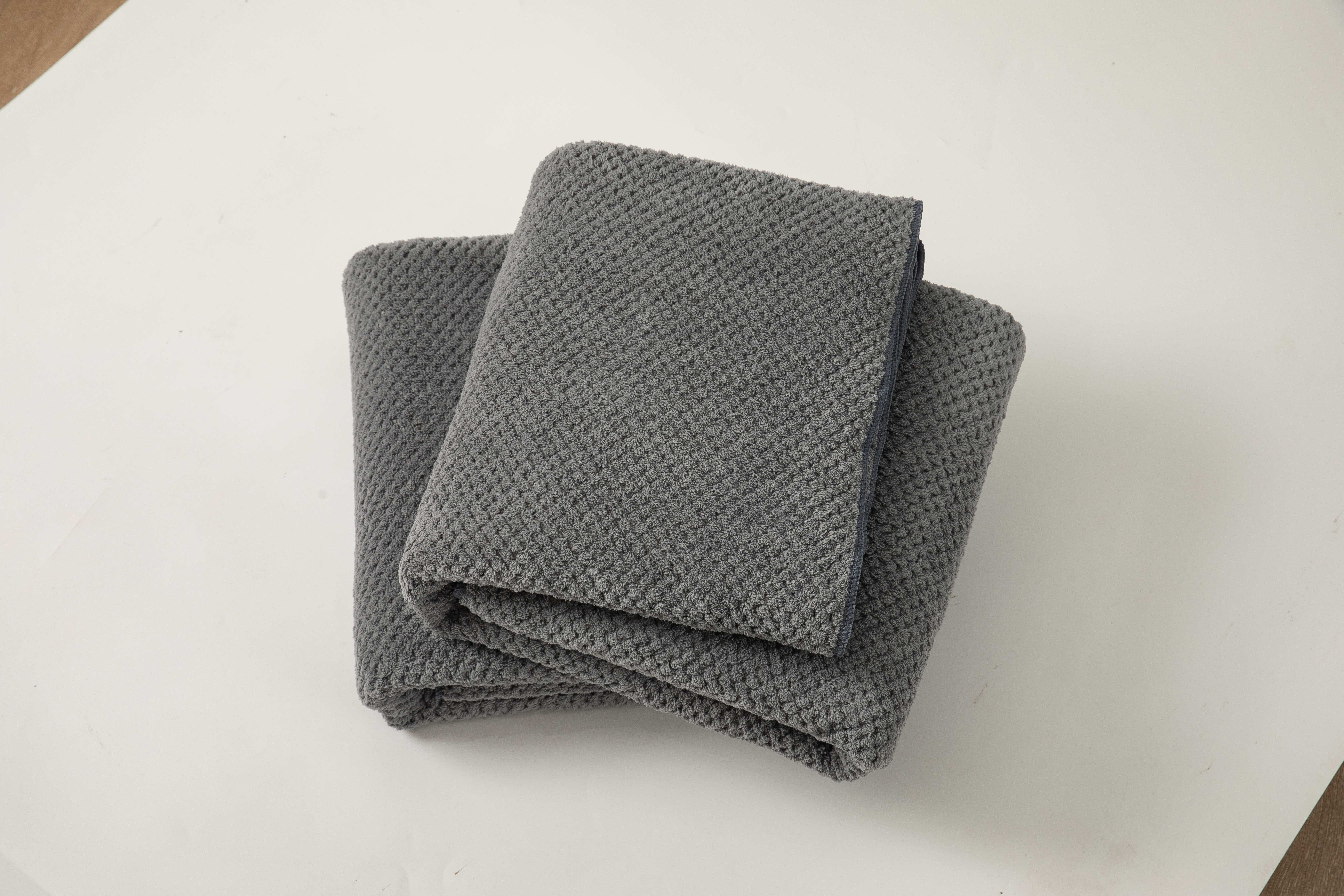 Green Essen Polygonal Flower Pattern 100% Microfiber Towels & Washcloths, Dark Gray, 2 Count