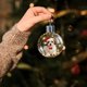 thumbnail image 4 of Adornos navideños de nieve para perros | Bola de cristal con figuras de cachorros con atuendo festivo | Varias razas, incluyendo pastor alemán, chihuahua, maltés y corgi | Adorno navideño para árbol, 4 of 6