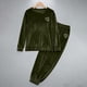 thumbnail image 4 of Conjunto de pijama de terciopelo grueso y cálido para mujer, con cuello redondo, estampado y pantalones de poliéster para invierno., 4 of 8