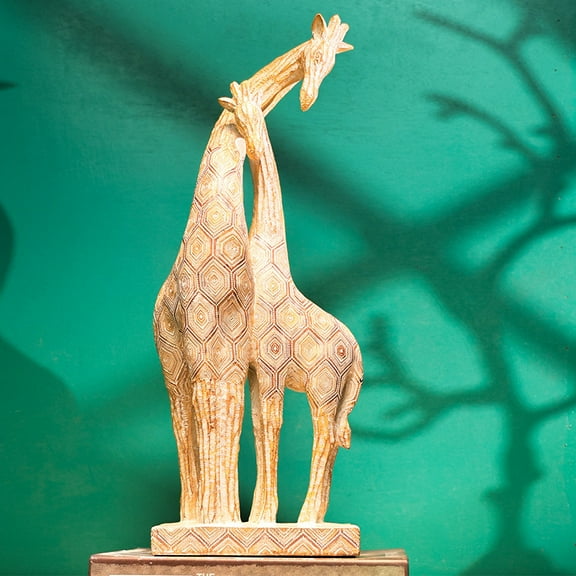 Giraffe Statue Resin Figurine Modern Centerpiece Creative Gift Animal Sculpture Tabletop Decor for Bedroom Office Living Room
