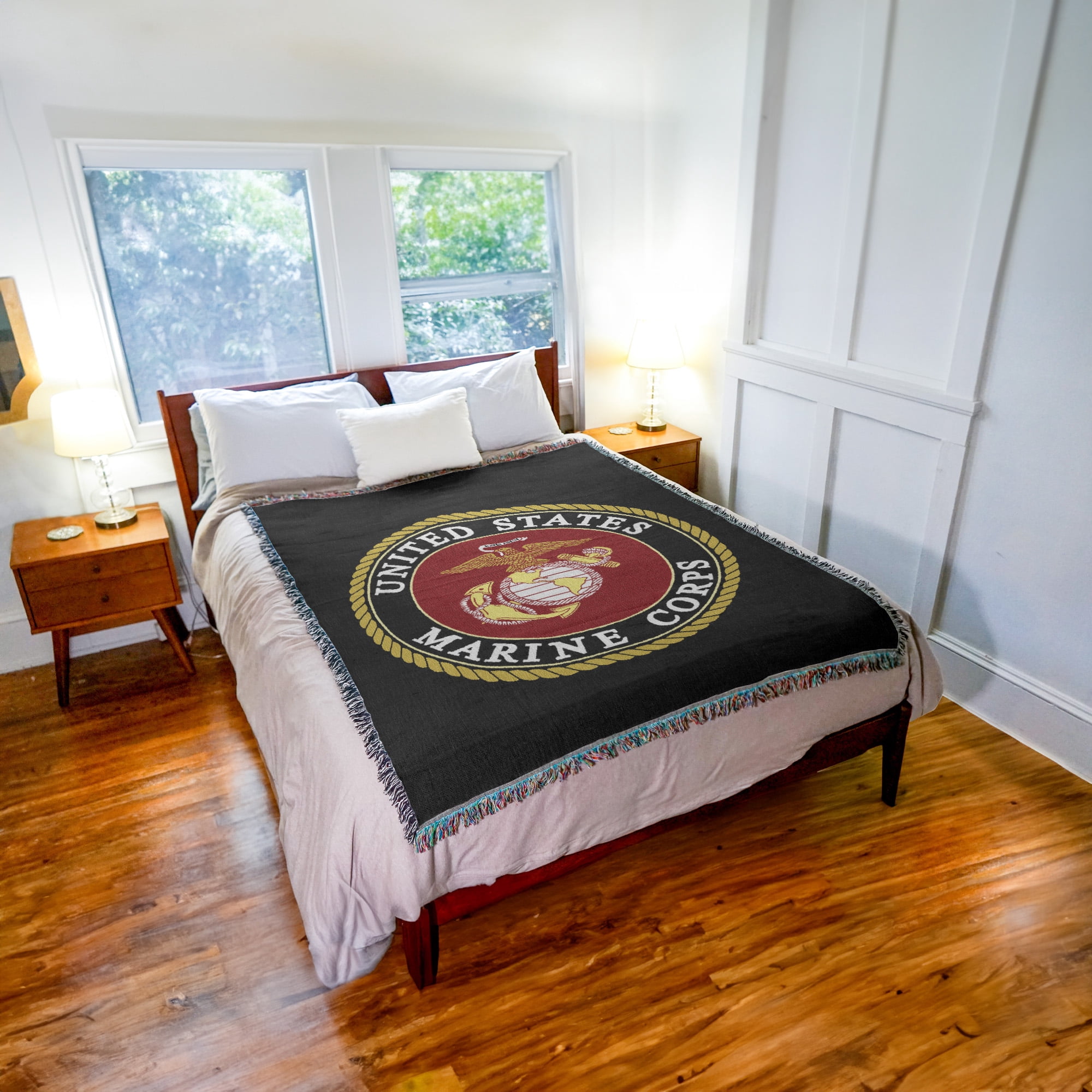 Pure Country Weavers US Marine Corps - Emblem Blanket - Military Tapestry Throw Woven from Cotton - Made in The USA (72x54)