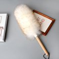 thumbnail image 2 of Plumero de lana sintética con mango de madera maciza, plumero de plumas largas, plumero de mano pequeño para muebles de oficina, hogar y coche, 29cm, 2 of 5