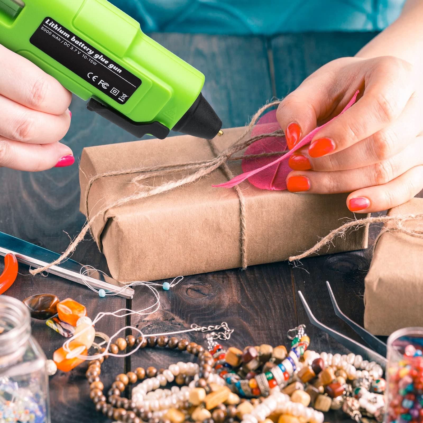 Beirui 5000 mAh Cordless Hot Glue Gun, 15s Fast Preheating 3.5 Min Smart  Power-Off Wireless Hot Melt Glue Gun Kit with 30PCS Glue Sticks for Jewelry  Arts Crafts DIY Festival Xmas, 1Pack