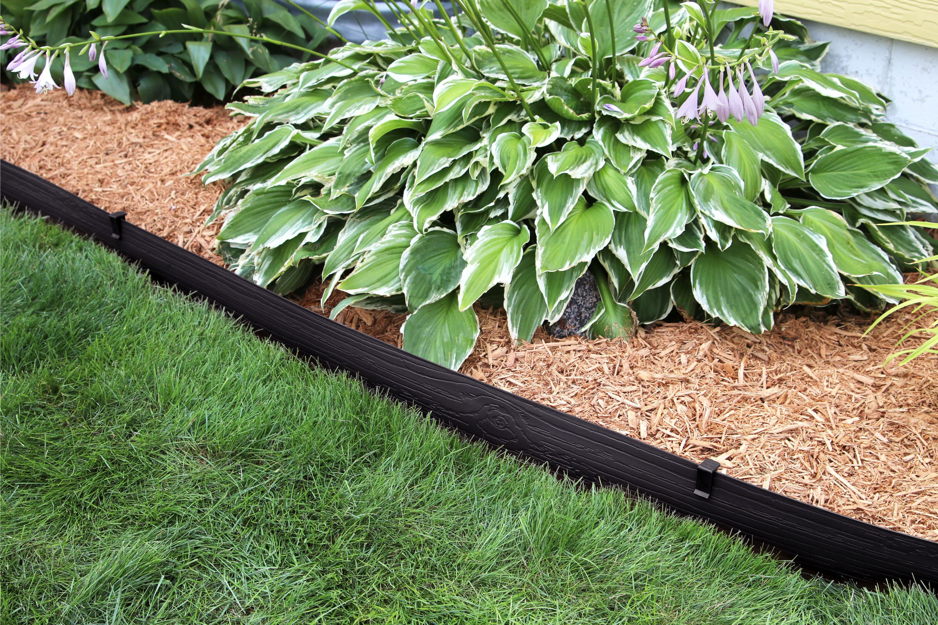 Master Mark Terrace Board Landscape Edging, Bender Board, Garden Edging Border (Black) Plastic 4 in. x 40 ft. with 10 Stakes