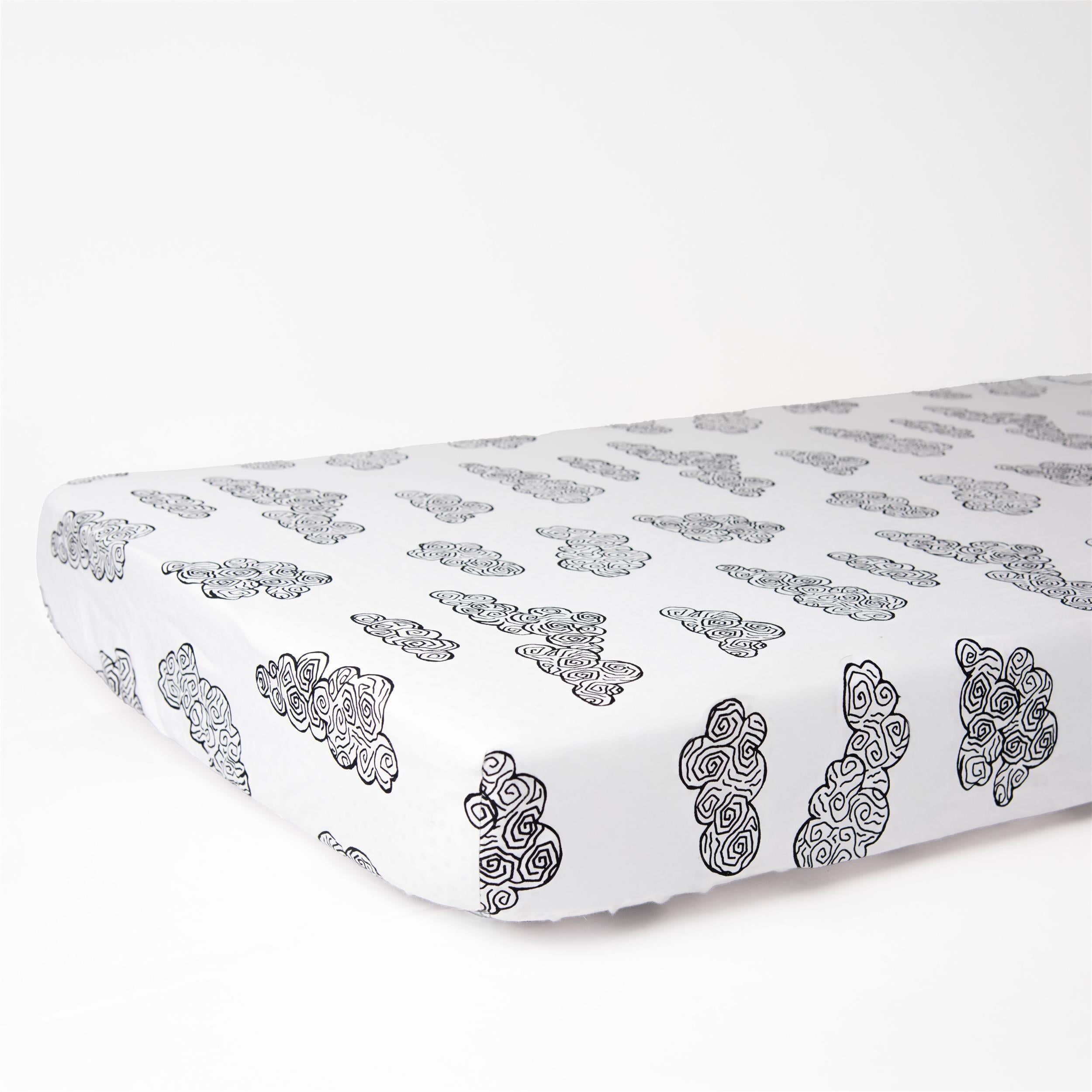 Rizzy Home 28" X 52" White/Black Cloud Cotton Cribsheet