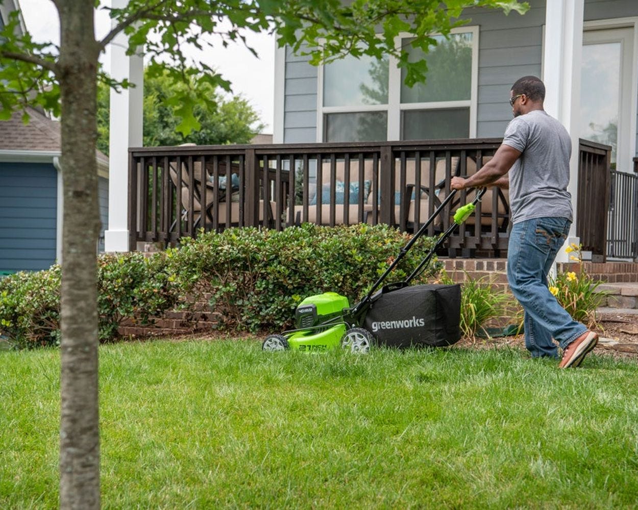 Greenworks 40V 21-Inch Brushless Cordless Push Walk-Behind Lawn Mower with 4.0 Ah and 2.0 Ah Batteries and Charger, Model 2527302AZ