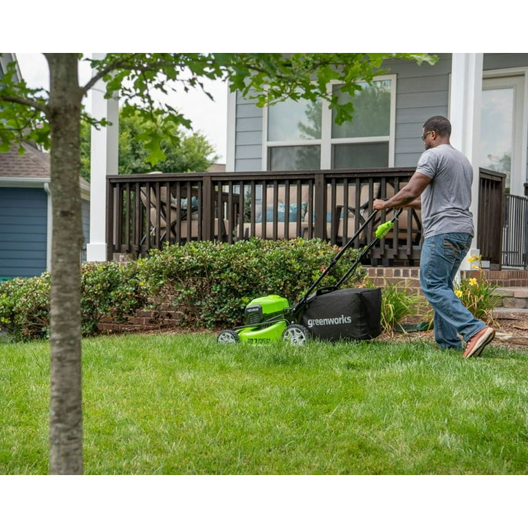Greenworks 40V 21 Cordless Brushless Push Lawn Mower with (1) 4.0 Ah and  (1) 2.0 Ah USB Batteries and Charger Included 2527302AZ