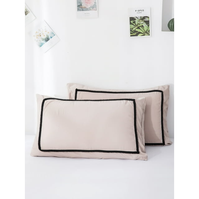 Move Over Taies d'Oreiller Taupe Queen, Mini Pompons Noirs Froncés Ensemble de 2, Microfibre Douce Lavée, 2 Pack