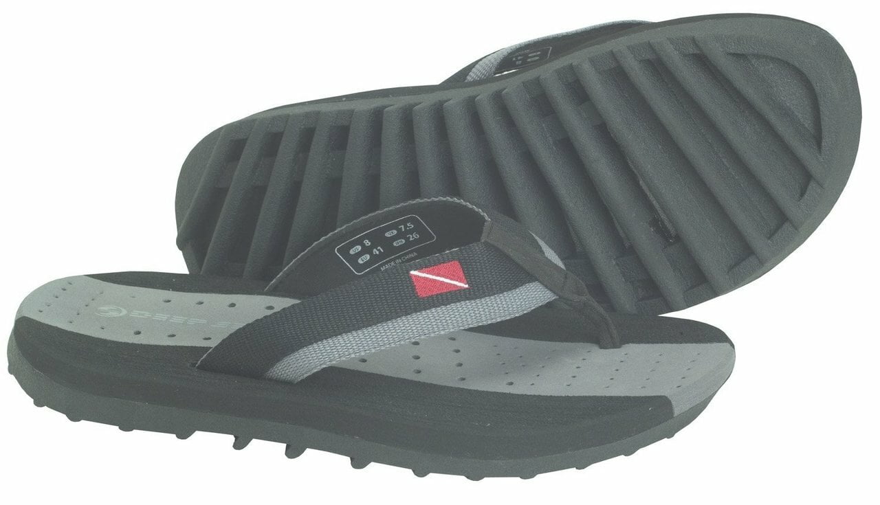 sandals scuba