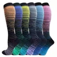 thumbnail image 1 of Calcetines de compresión para mujeres y hombres: 20-30 mmhg, lo mejor para circulación, embarazo, medios, enfermera, correr, viajar, 1 of 5