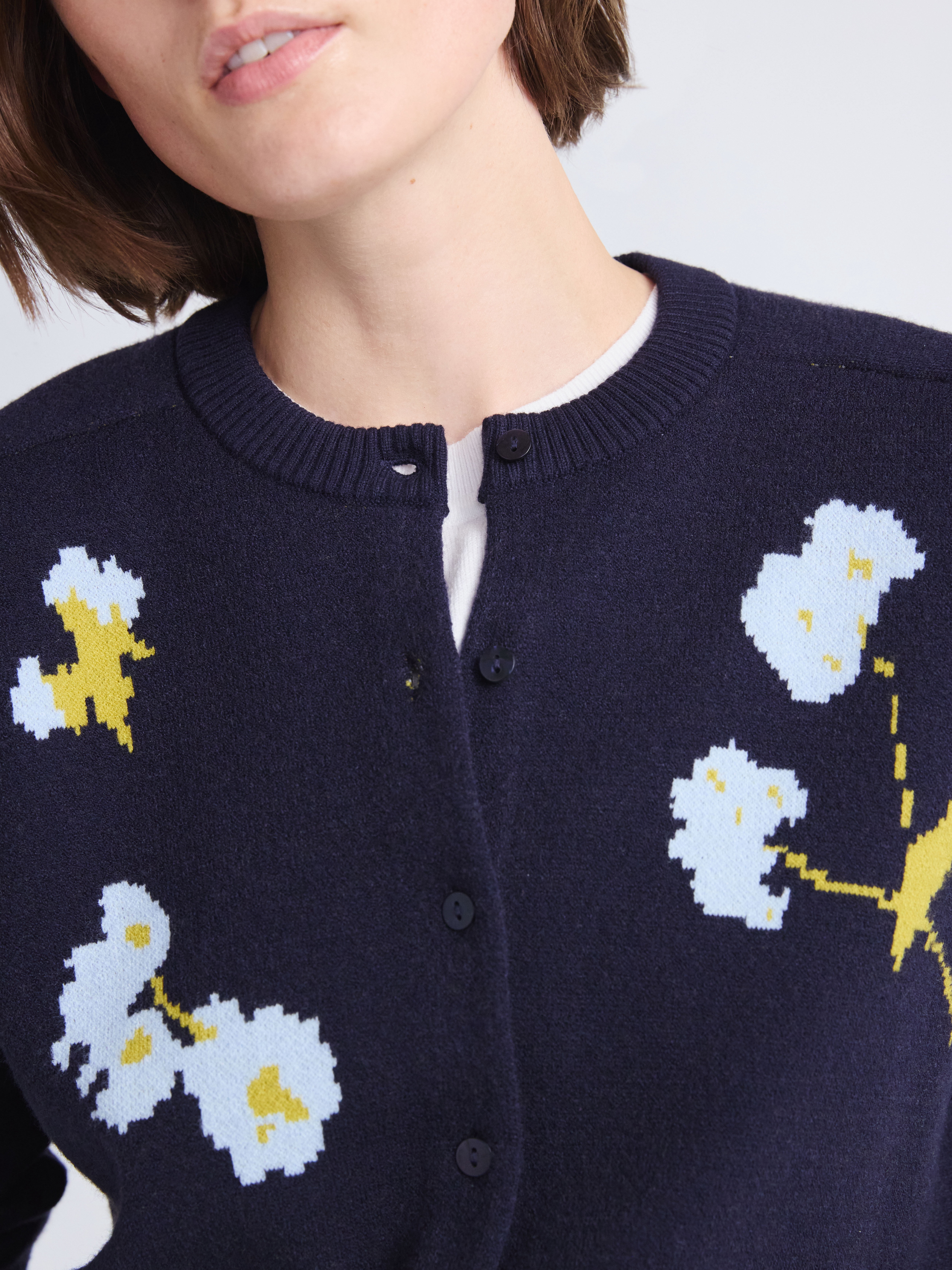 Free Assembly Women's and Women's Plus Floral Jacquard Shrunken Cardigan Sweater, Midweight, Sizes XS-XXL