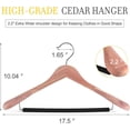thumbnail image 2 of Perchas de madera TOPIA HANGER de cedro, hombros anchos, paquete de 8, 2 of 7