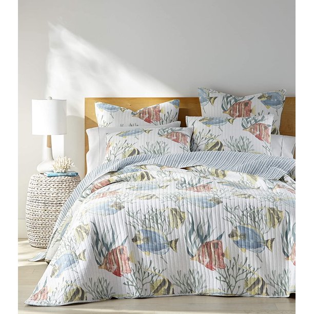 Levtex Home Andros Quilt Set King Quilt + Two King Pillow Shams