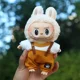 thumbnail image 4 of Mini ropa de muñeca de peluche de 17cm, accesorios de atuendo para Corea, Kpop Exo Labubu Idol, monos, pantalones, conjunto de ropa para muñeca Macaro, 4 of 5