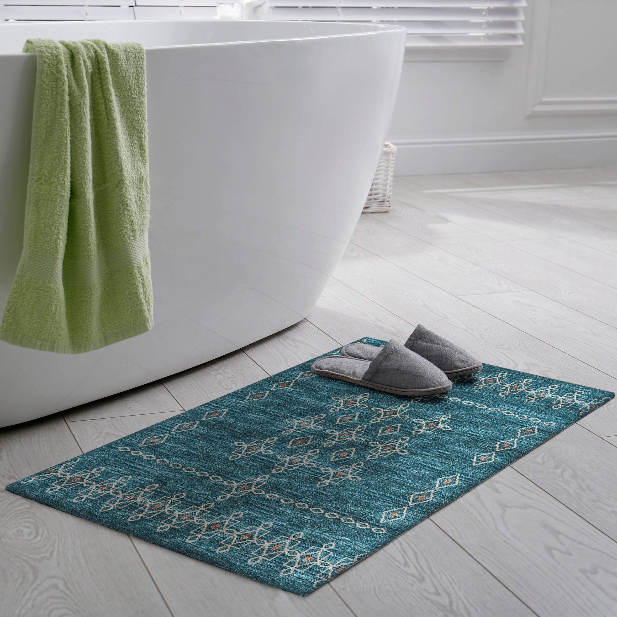 Yuma Indoor/Outdoor Blue Southwest 1'8" x 2'6" Non-Skid Accent Rug