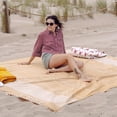 thumbnail image 2 of Toalla de playa MOMOMUS extra grande, 100% algodón, resistente a la arena, color mostaza, 2 of 8