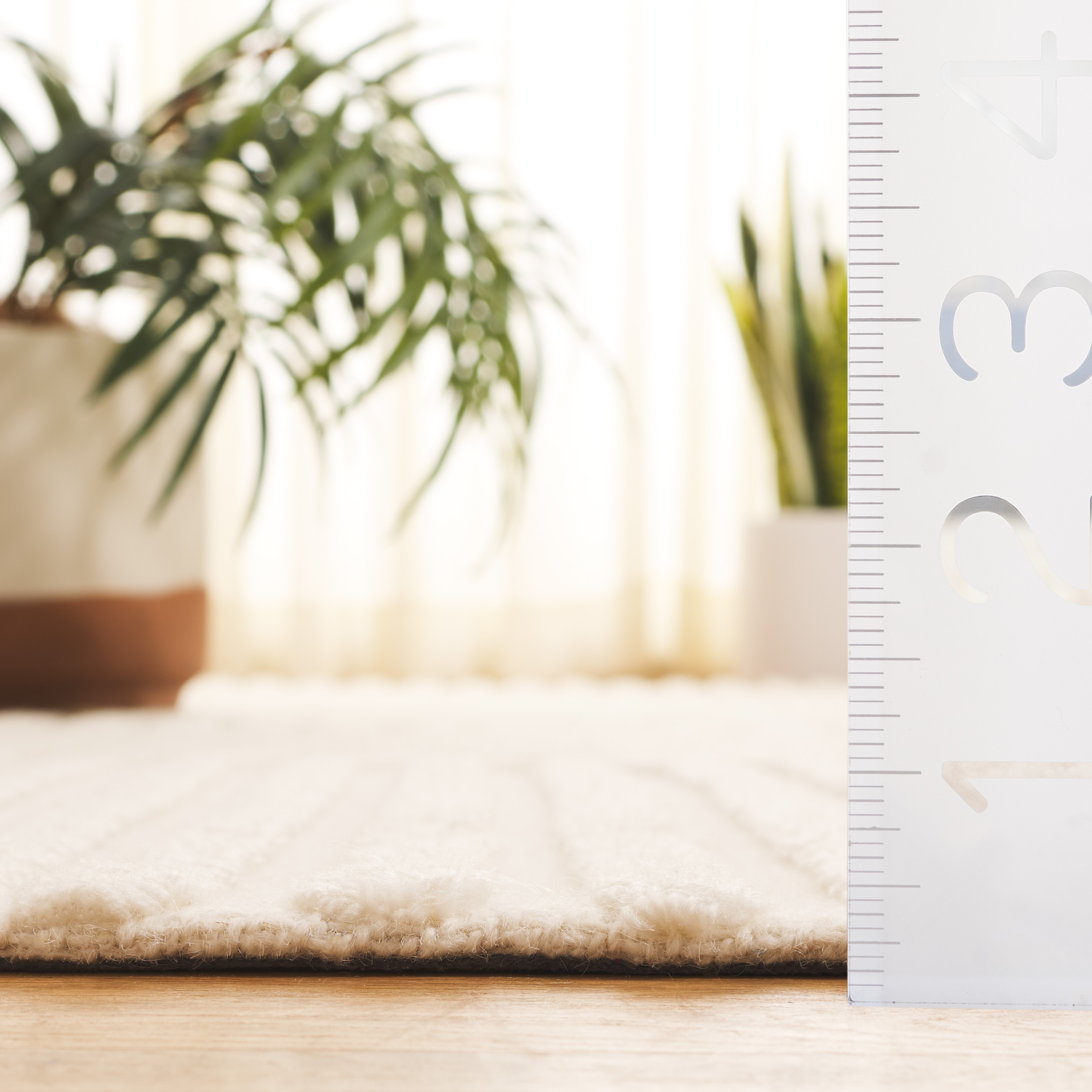 SAFAVIEH Southampton Katie Geometric Area Rug, Ivory, 4' x 6'