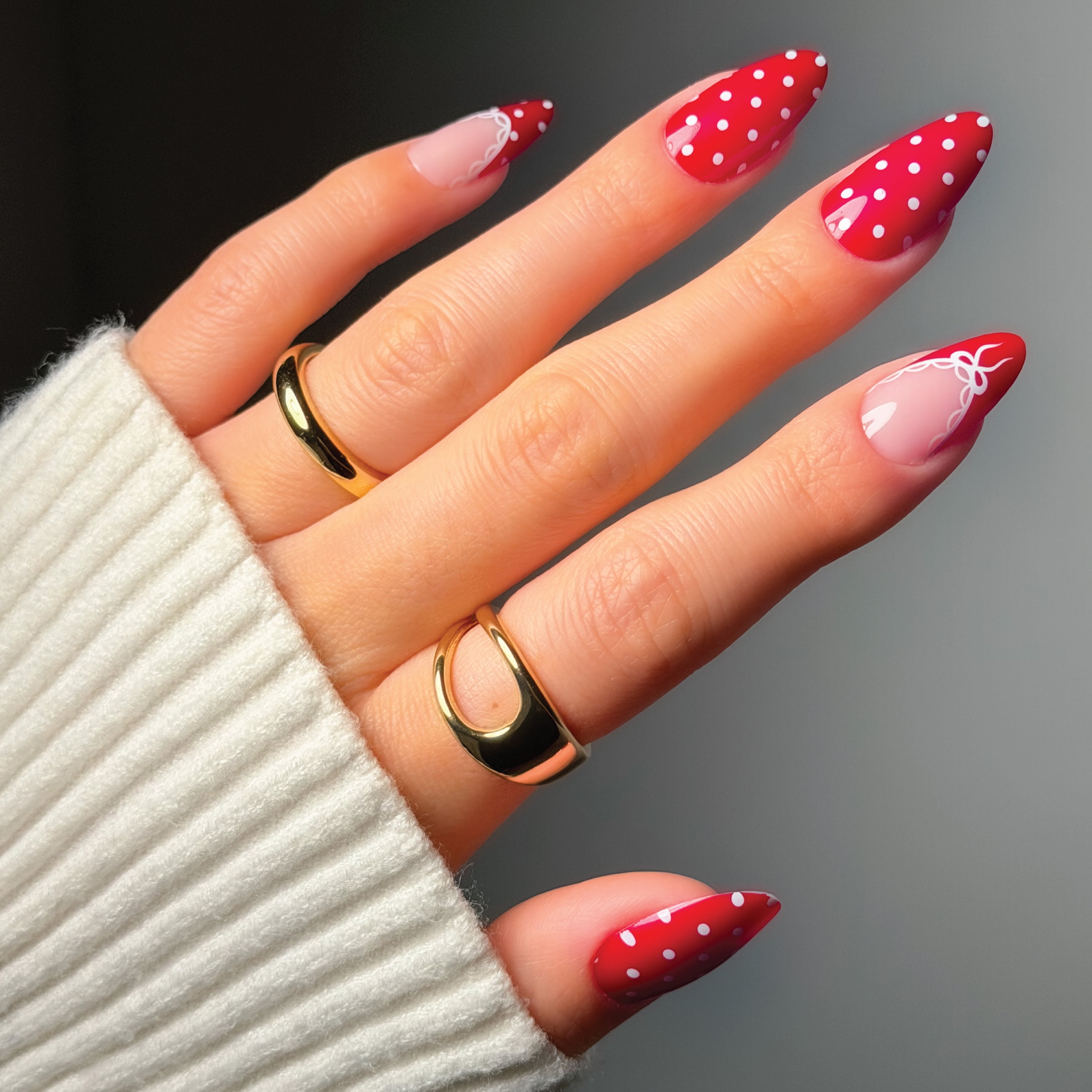 Salon Perfect Artificial Fake Press On Nails, 512 Modern Nostalgia, Polka Dot, Medium Almond, File, Glue and Prep Pad Included, 30 Nails