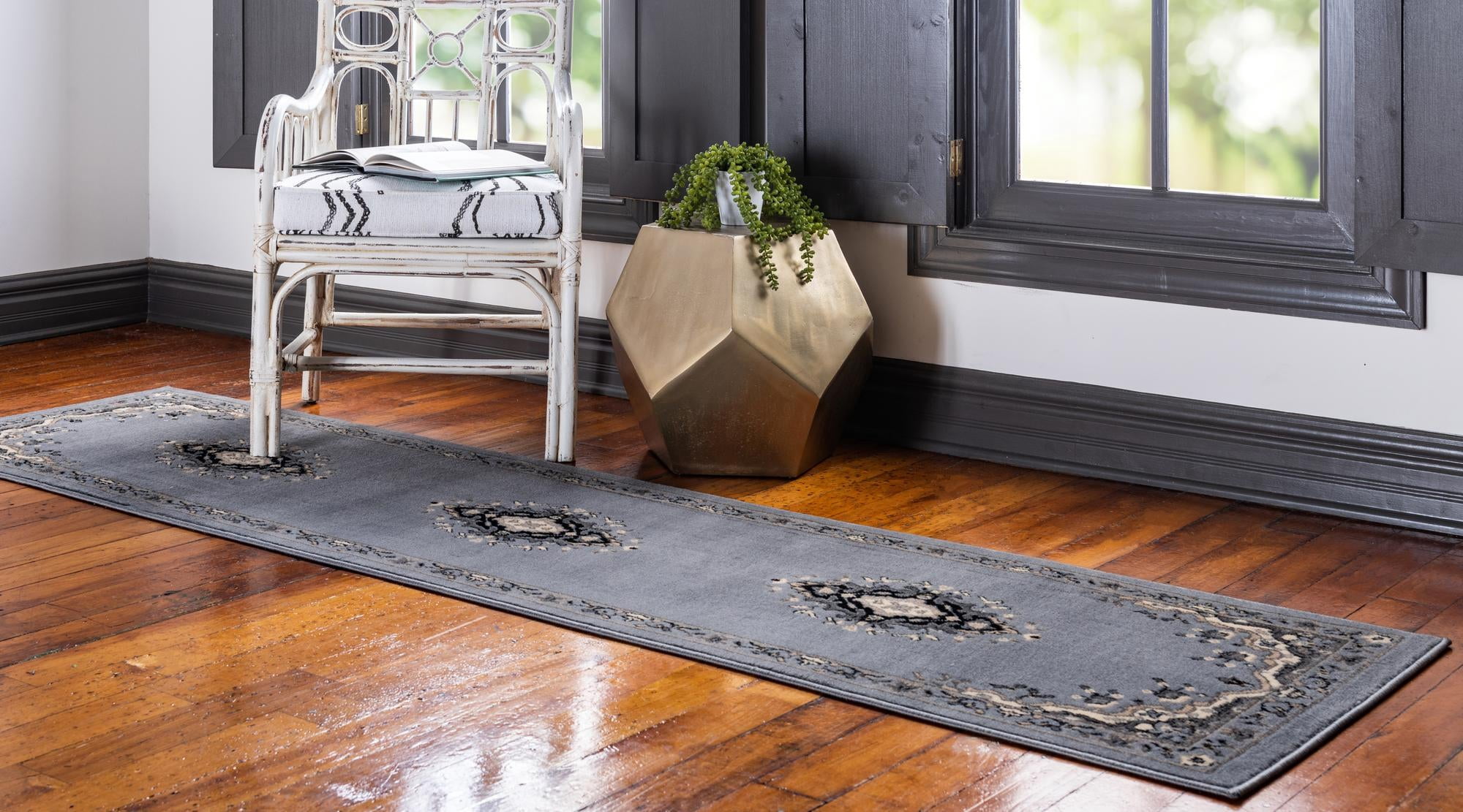 Rugs.com Amaya Collection Rug – 8 Ft Runner Gray Medium Rug Perfect For Hallways, Entryways