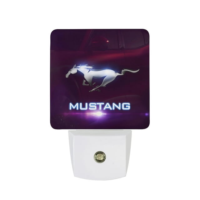 Ford Mustang Luz nocturna LED con sensor de anochecer a amanecer para dormitorio, baño, pasillo, escaleras - Lámpara LED nocturna de enchufe, 0.5W - 1 pieza
