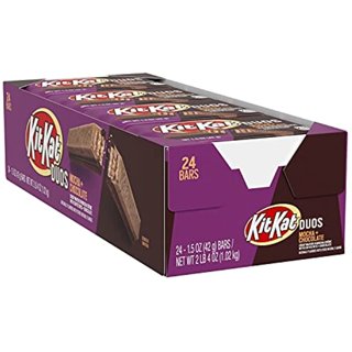 KIT KAT Miniatures Assorted Chocolate and White Creme Wafer Candy Bars,  Individually Wrapped, 32.1 oz Bulk Party Pack