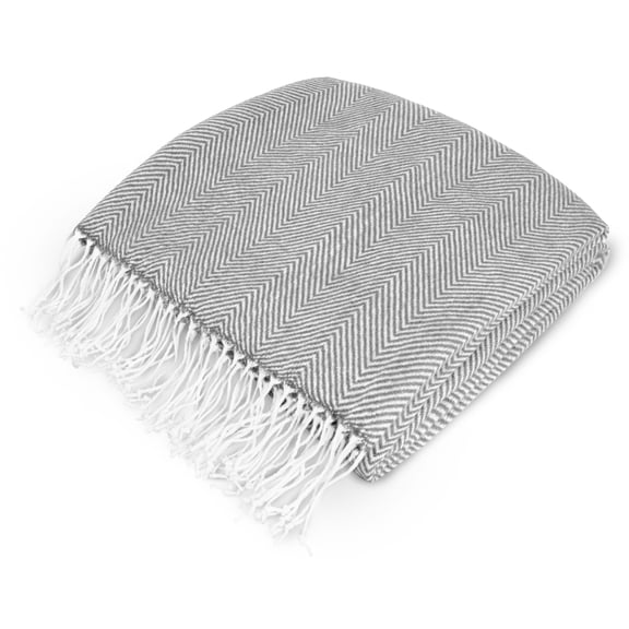 PAVILIA Light Gray Herringbone Throw Blanket for Couch Bed, 50x60