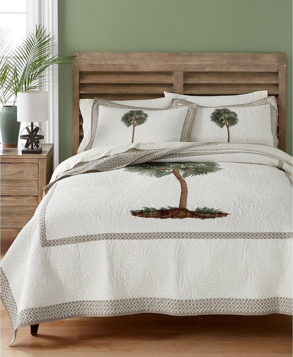 Martha Stewart Collection Lone Palm Cotton Embroidered Quilt FULL