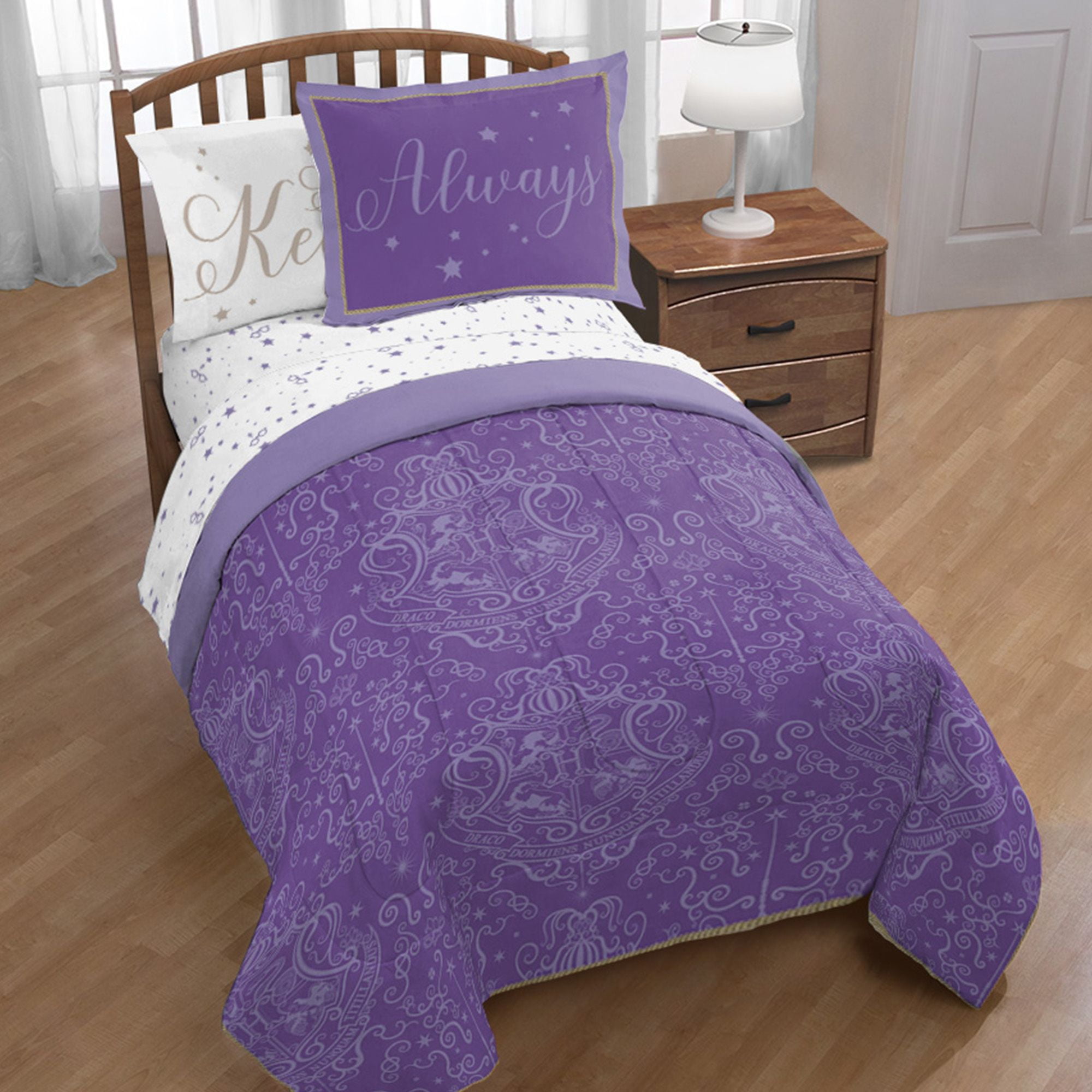 Harry Potter Purple & White Hogwarts Crest Bed in a Bag Bedding Set