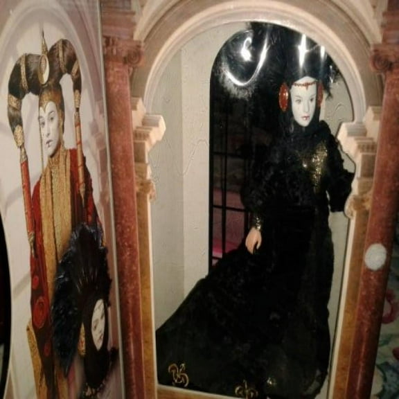 Star Wars Episode I Queen Amidala in Black Travel Gown 1999 Portrait Edition