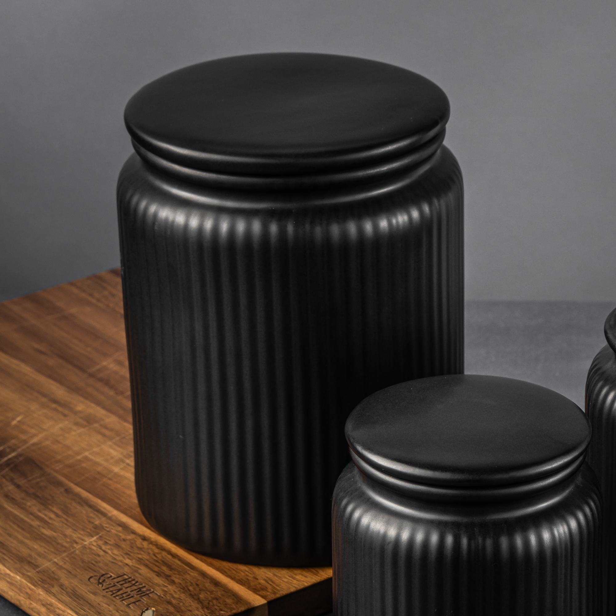 Thyme & Table Large (1.9 L) Ceramic Ribbed Kitchen Organization Jar, Multi-Purpose Kitchen Storage and Organization Solution