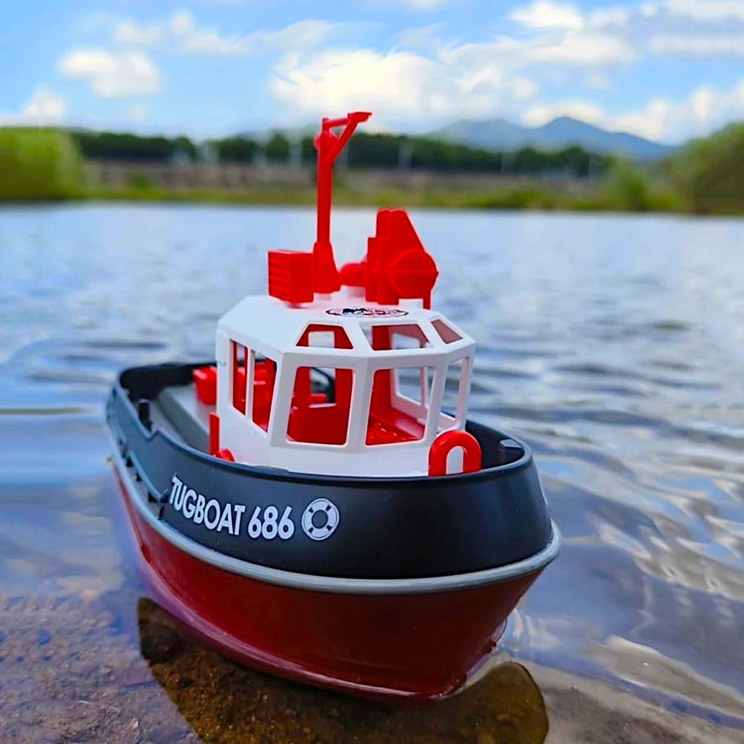 <new_title>POCO DIVO Cartoon Tugboat RC Boat Harbor Work Ship 2.4Ghz Radio Remote Control LED Night Sailing</new_title>