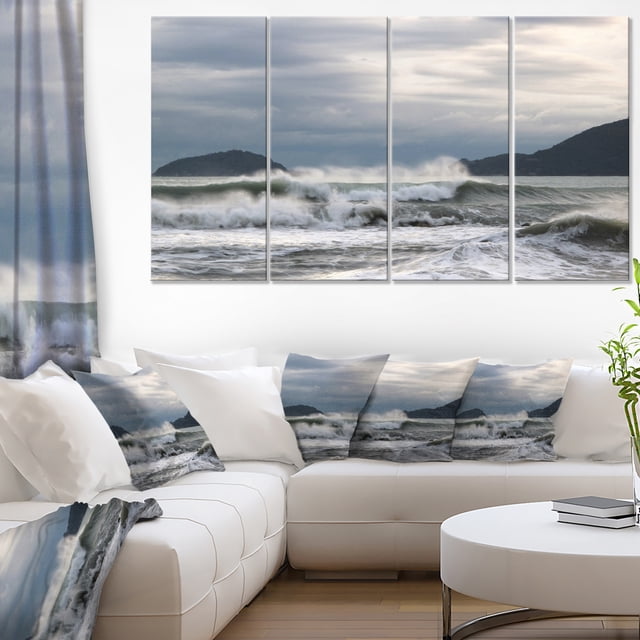 Waves in Lerici Beach Italy - Seascape Canvas Art Print