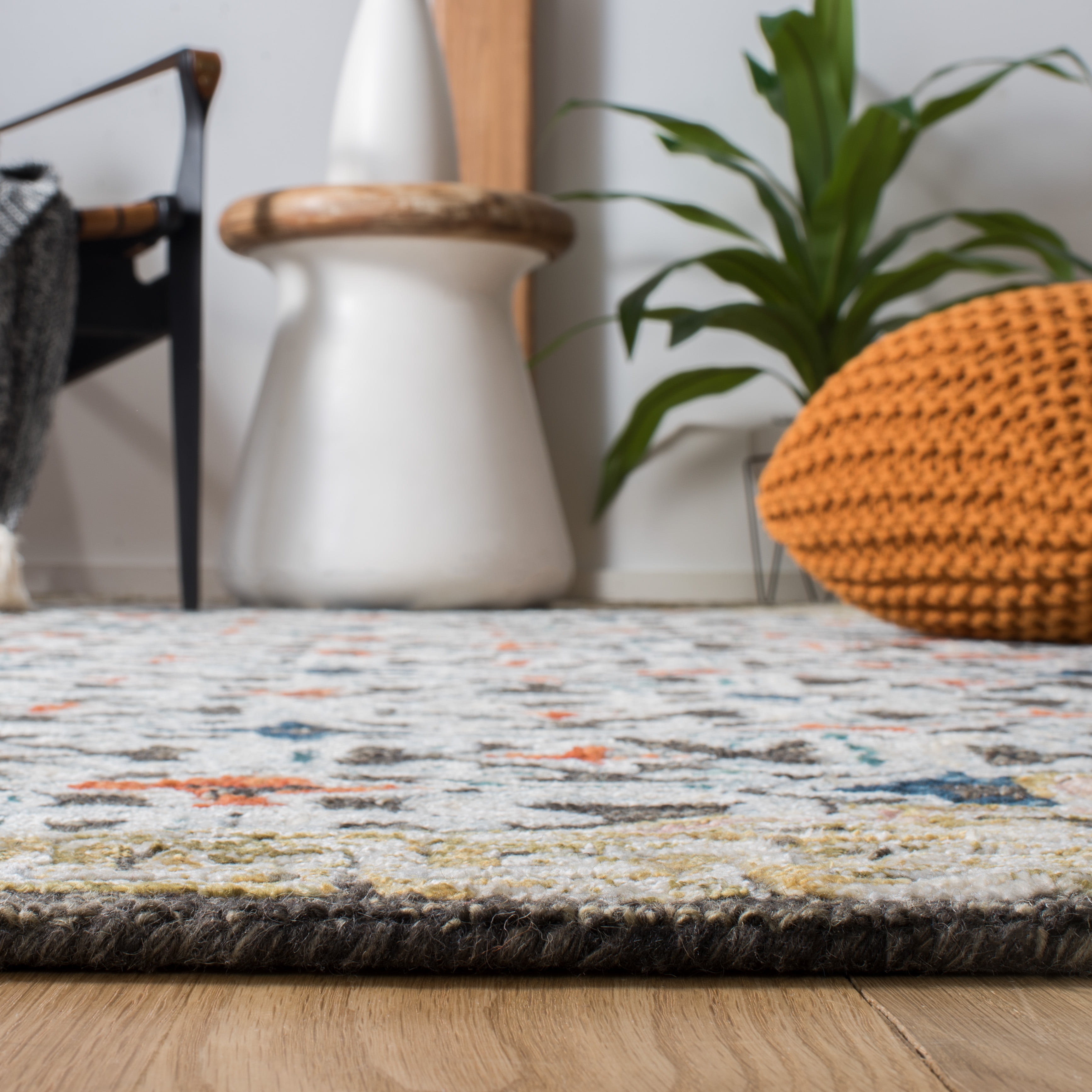 SAFAVIEH Aspen Matilda Floral Runner Rug, Blue/Taupe, 2'3" x 7'