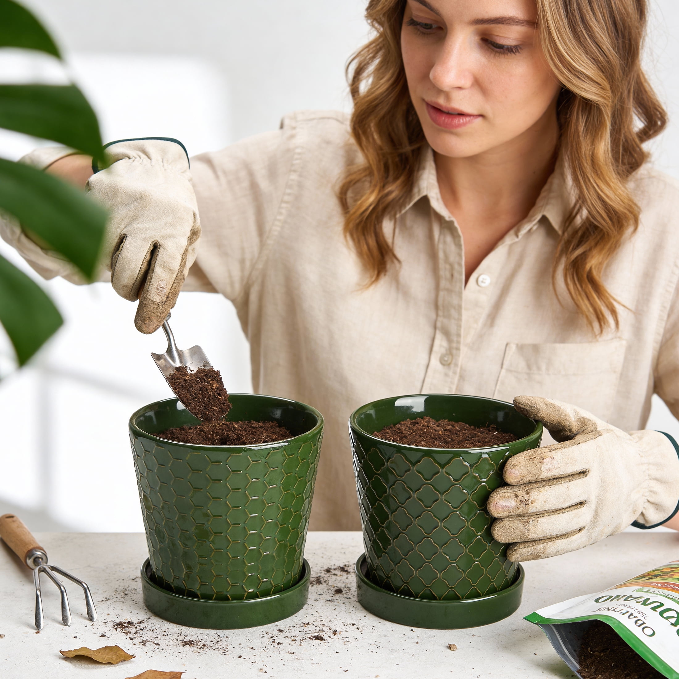 EFISPSS 5 inch Blackish Green Ceramic Plant Pots with Drainage Holes and Tray, 4-Pack Indoor Flower Pots for Herbs, Cactus, Home & Office Decor