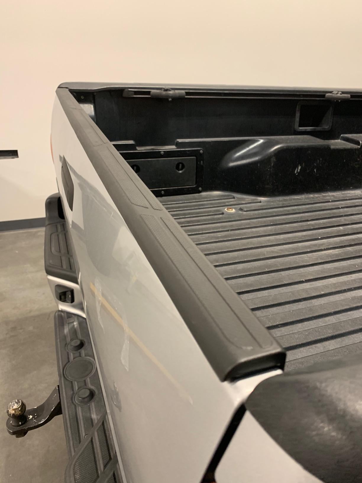 Tailgate Cap Molding Protector Top Cover Compatible For Toyota Tacoma 2005-2015 Replace # TO1904100