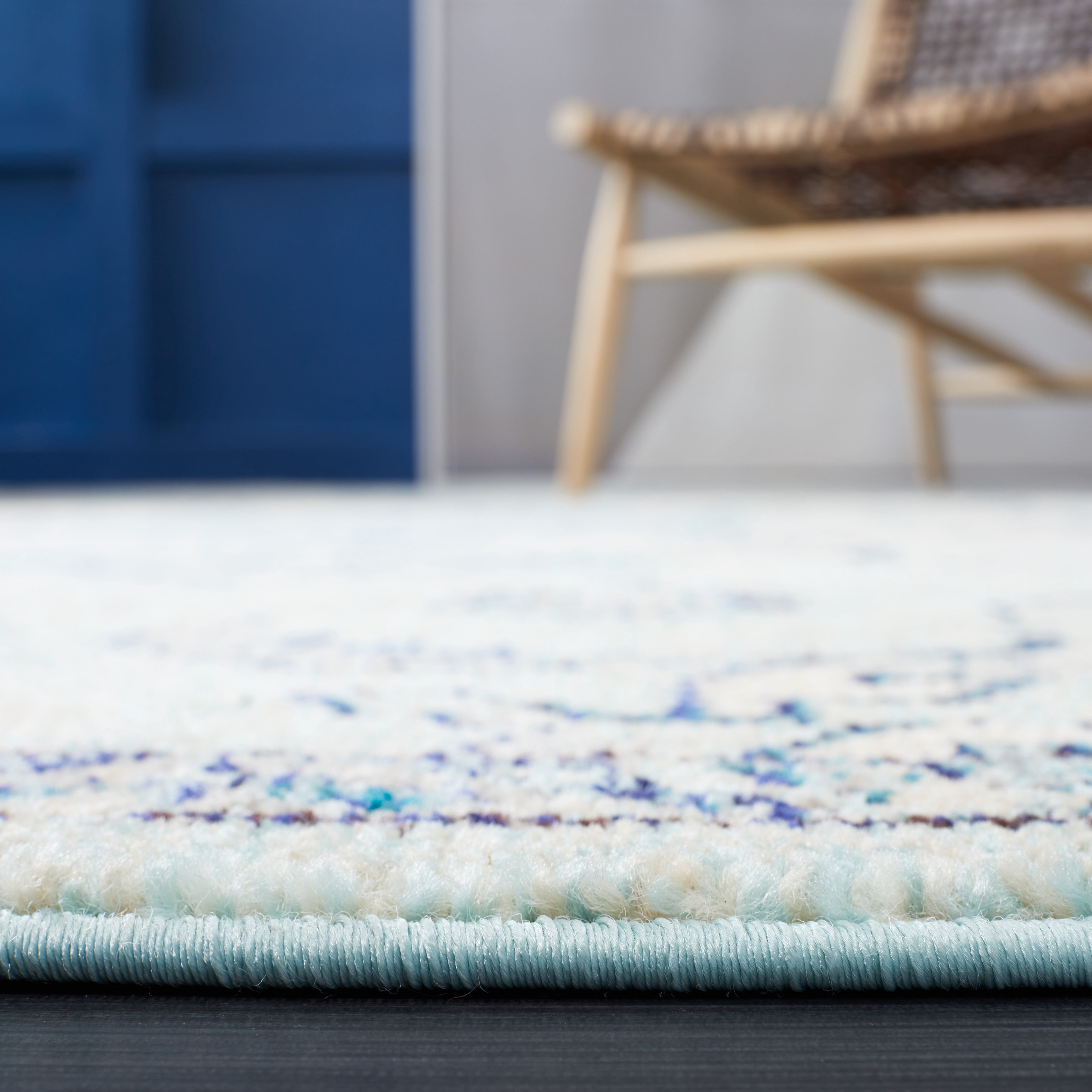 SAFAVIEH Madison Elinor Traditional Distressed Area Rug, Teal/Beige, 6'7" x 6'7" Round