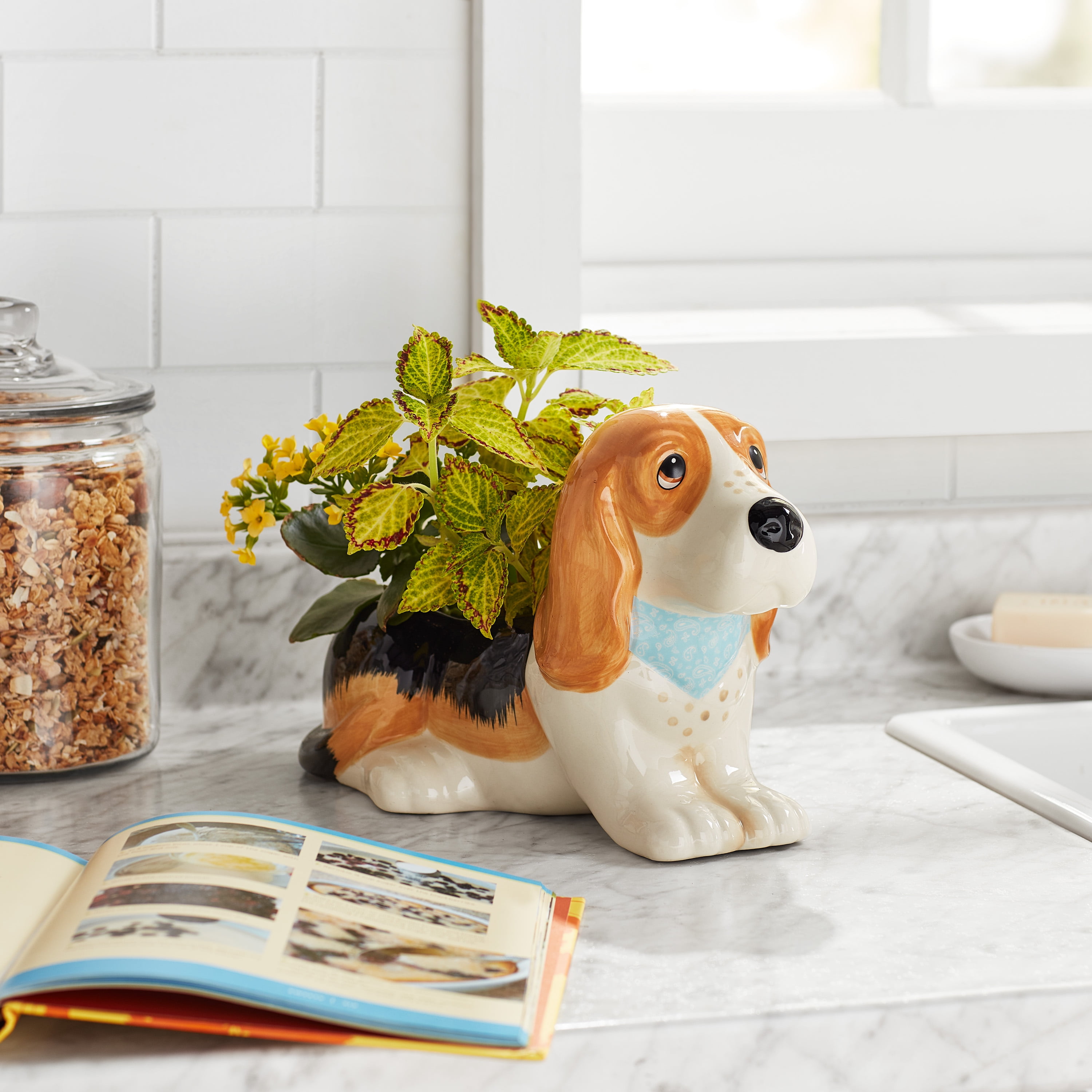 The Pioneer Woman Charlie the Ranch Dog Stoneware Novelty Planter, 6 in Opening