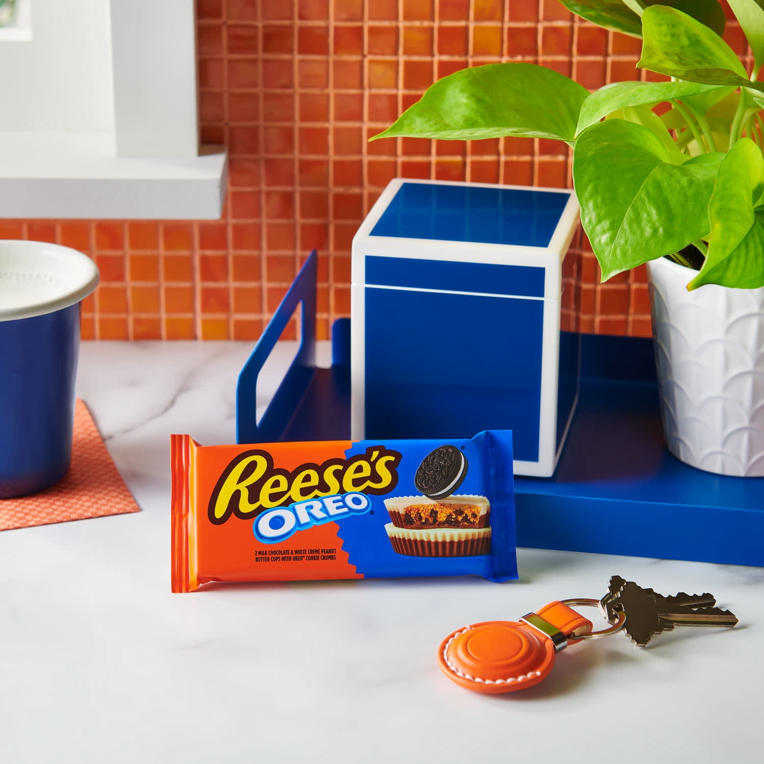 REESE'S OREO® Milk Chocolate and White Creme Peanut Butter Cups, Candy Packs, 1.4 oz (6 Count)