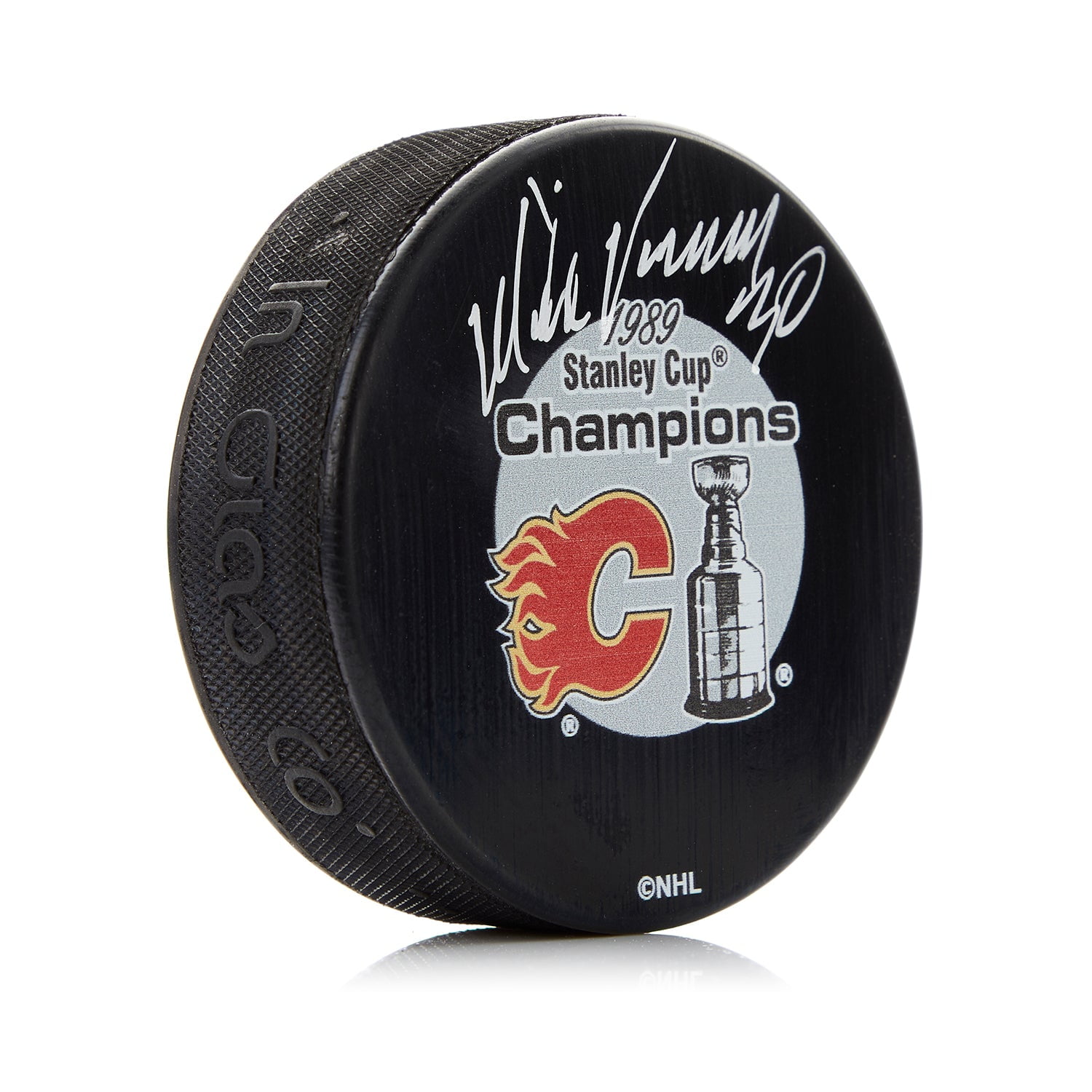  Calgary Flames Officially Licensed Hockey Puck : Sports &  Outdoors