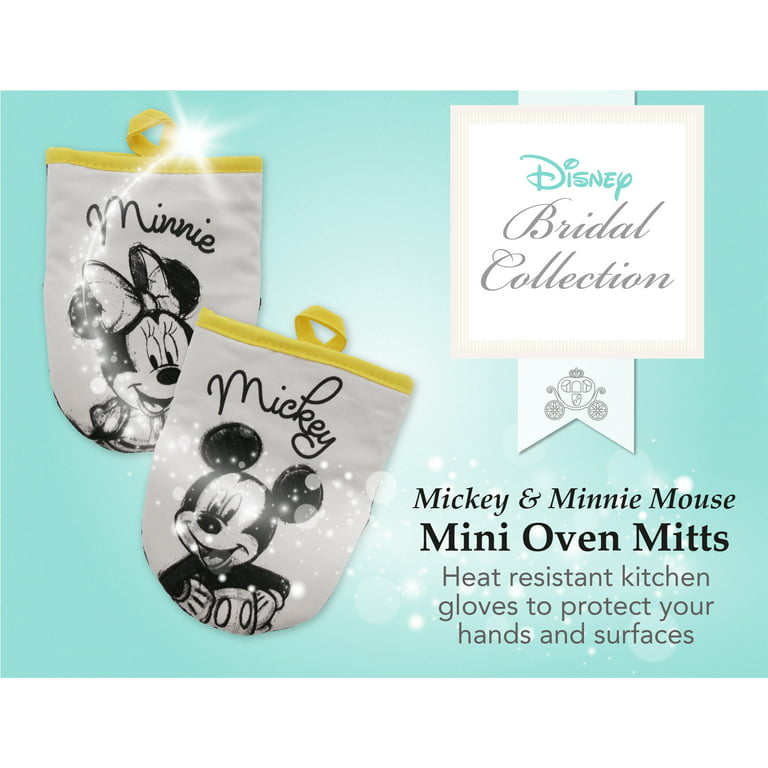  Disney Kitchen Neoprene Mini Oven Mitts, 2pk-Heat Resistant Oven  Gloves with Insulation Ideal for Handling Hot Kitchenware-Non-Slip Grip,  Hanging Loop, 5.5 x 7 Inches - Mickey and Minnie Love : Home
